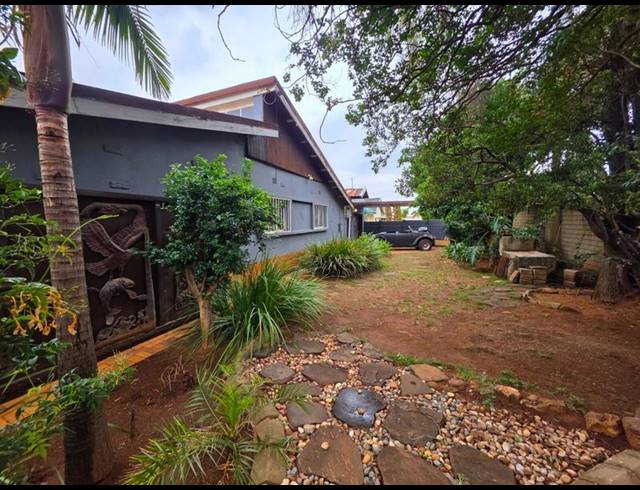 3 BEDROOM HOUSE FOR SALE IN BIRCHLEIGH